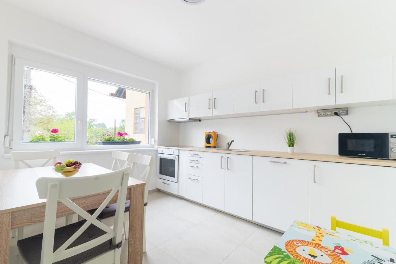 Eternity Apartmanhaz Кестхей Экстерьер фото