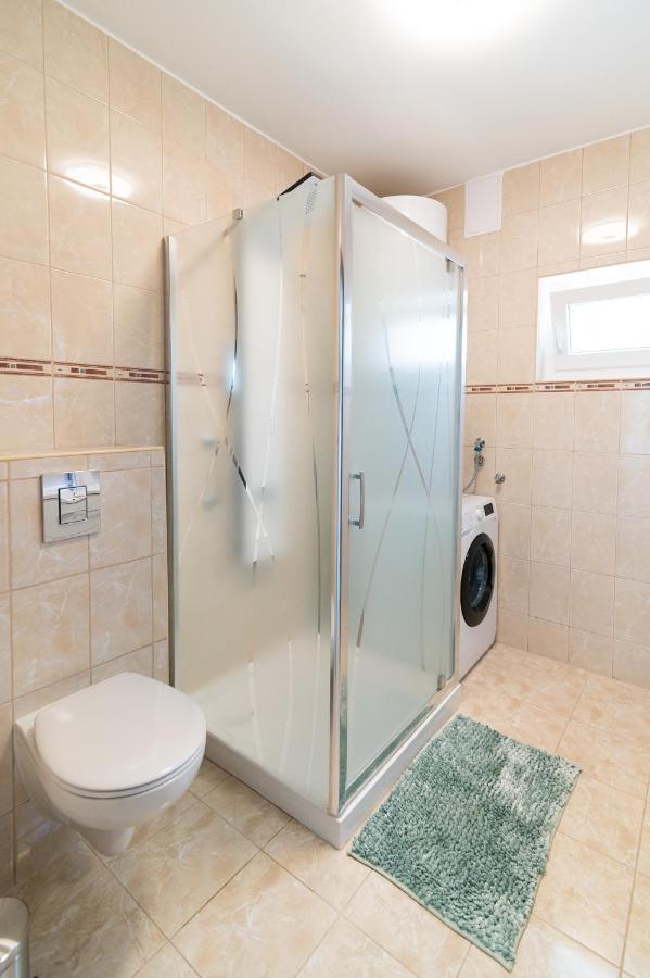 Eternity Apartmanhaz Кестхей Экстерьер фото