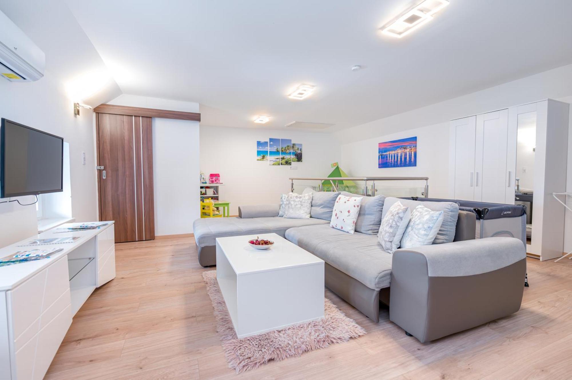 Eternity Apartmanhaz Кестхей Экстерьер фото