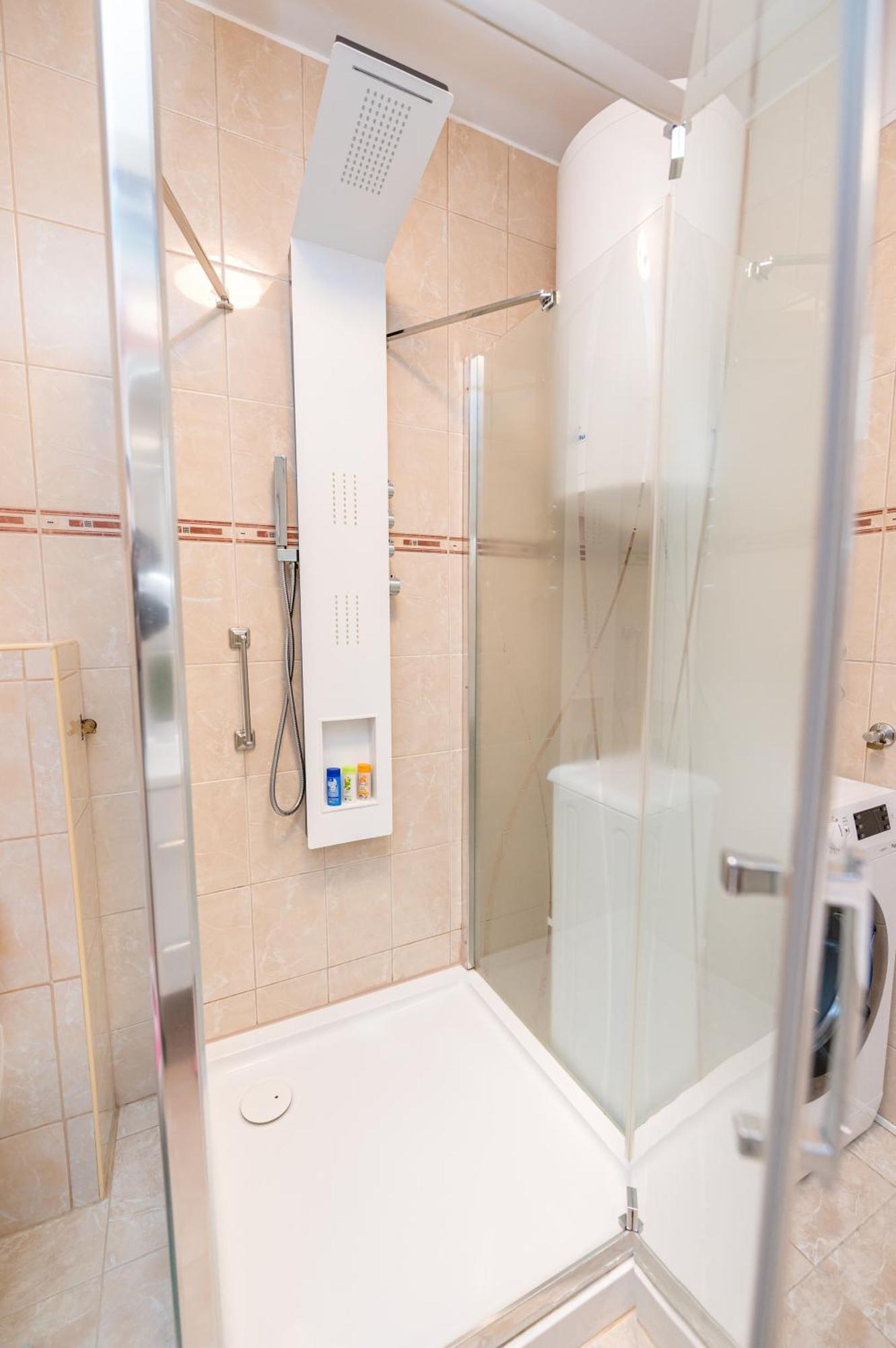 Eternity Apartmanhaz Кестхей Экстерьер фото